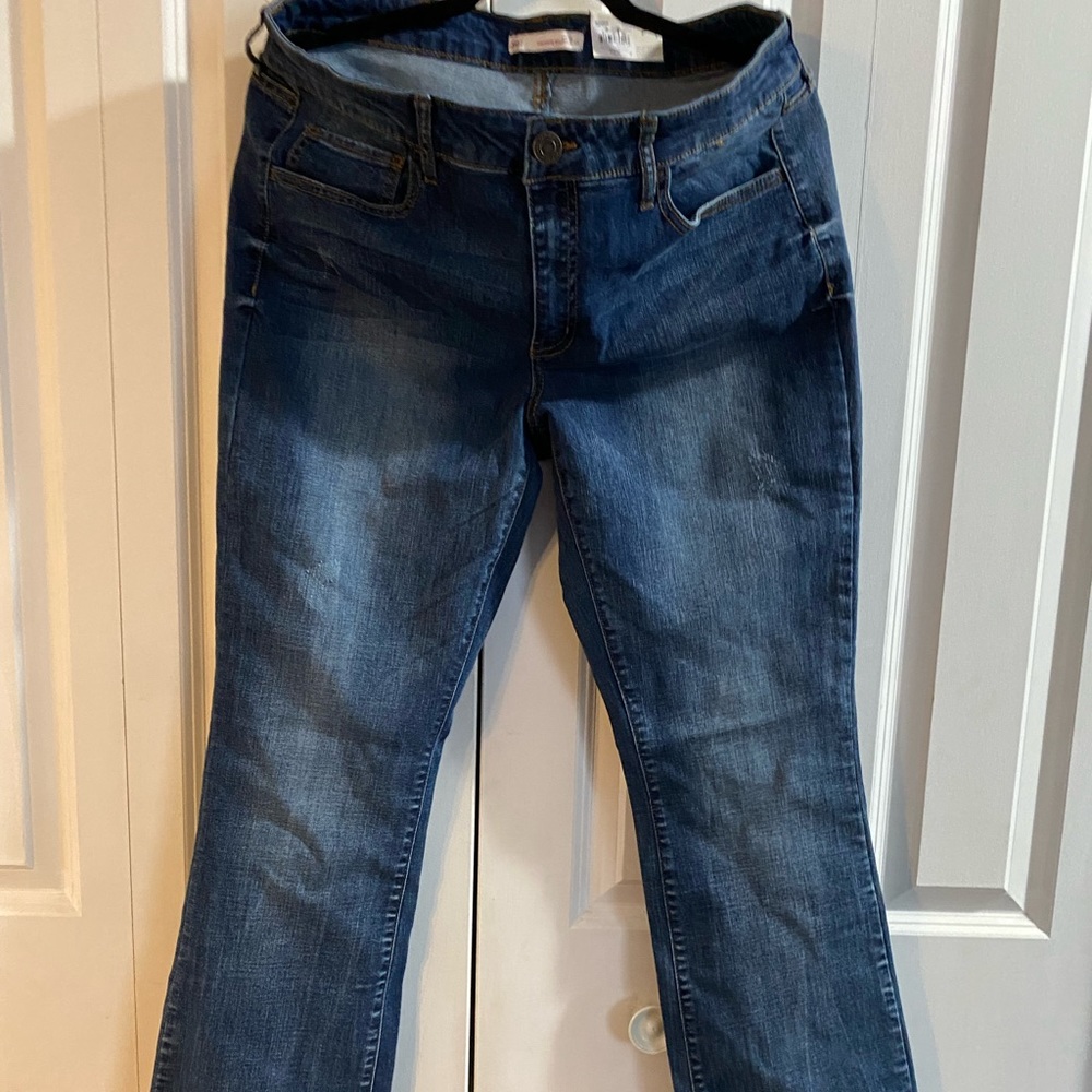 So junior size low rise bootcut jeans NWT